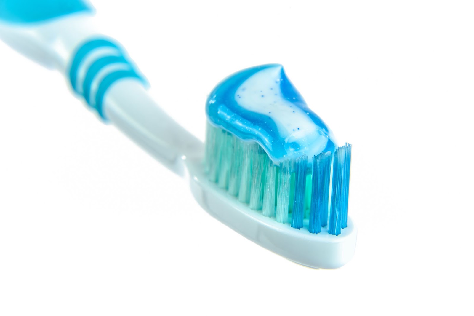 Unexpected Ways to Use Toothpaste | Hawarden IA Dentist